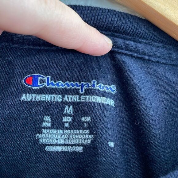 Champion Navy Blue 100% Cotton Graphic T Shirt Size Medium - Picture 2 of 6